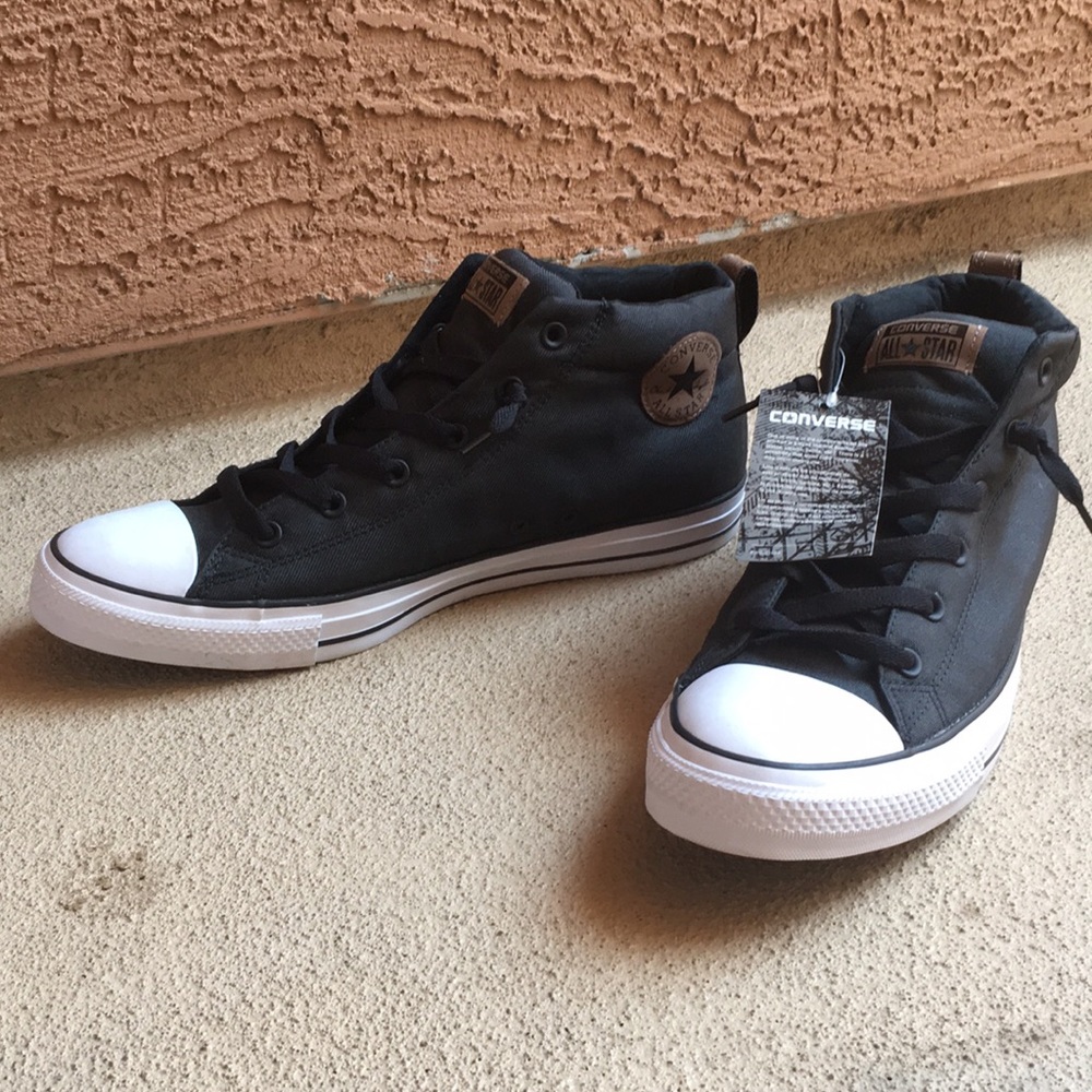 Men’s black converse